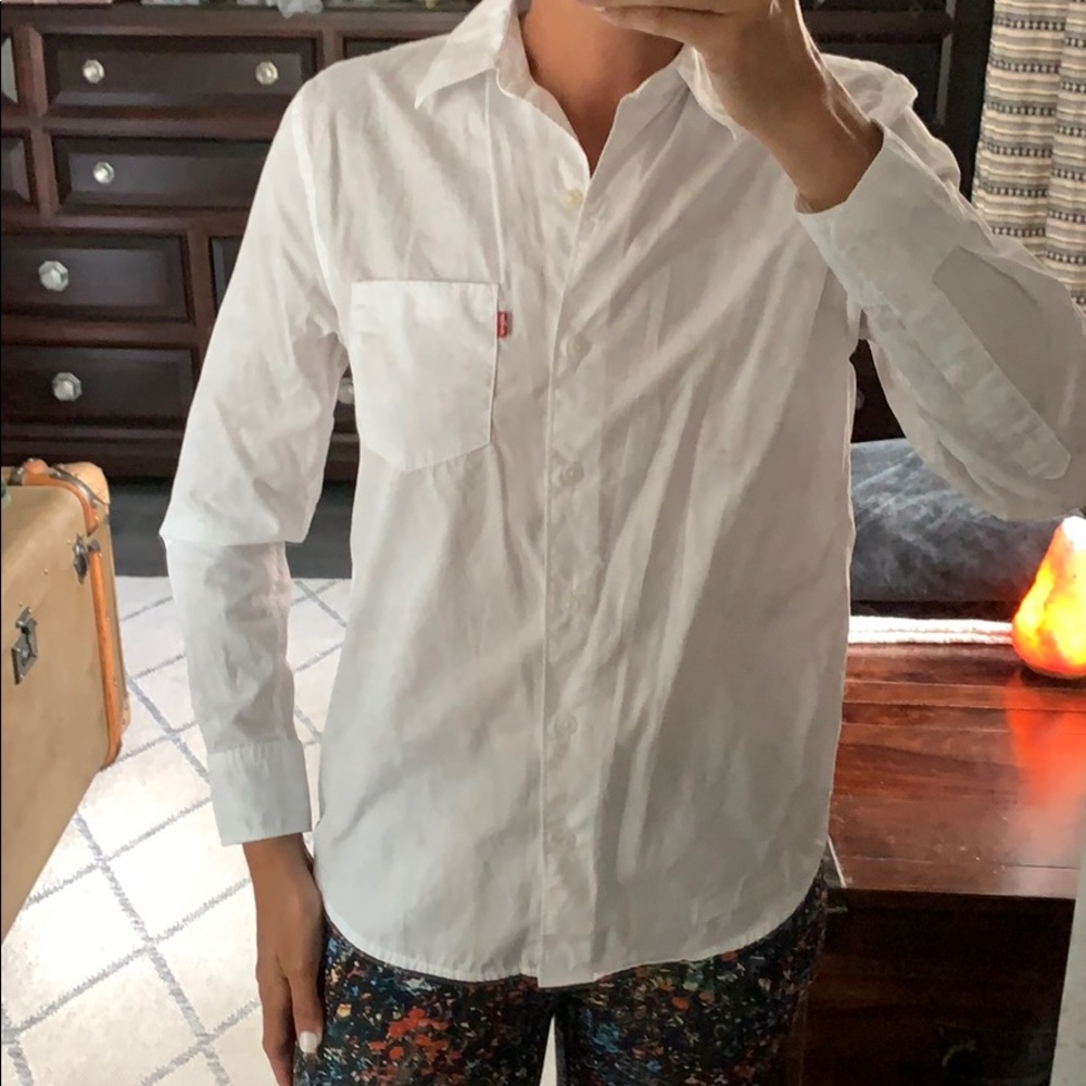 Levi’s White Boyfriend Fit Button Down